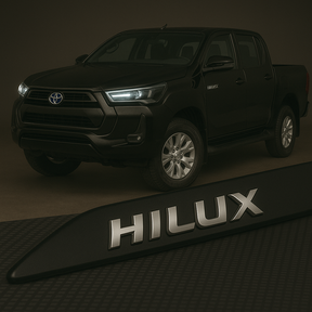 Frisos Laterais TOYOTA HILUX 2006 a 2025 – Modelo Ponta Facão em Todas as Cores